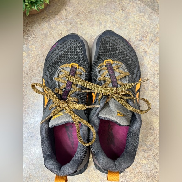 Altra Womens 9 Timp 1.5 Trail Running sneakers low top - Picture 3 of 10